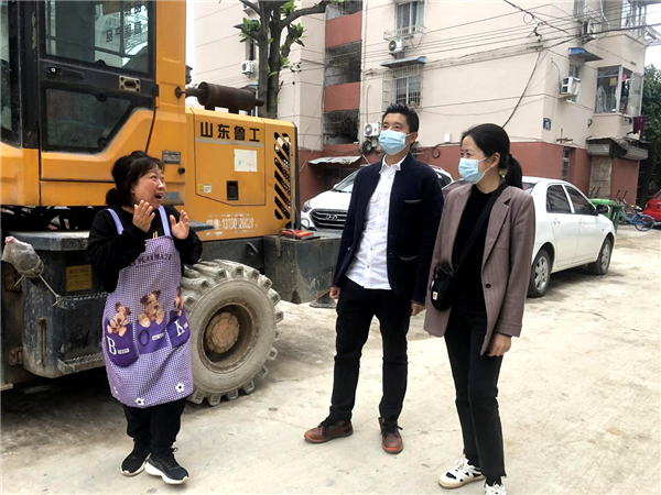 蒲鞋市金丝桥社区书记朱小兰 图源：蒲鞋市街道